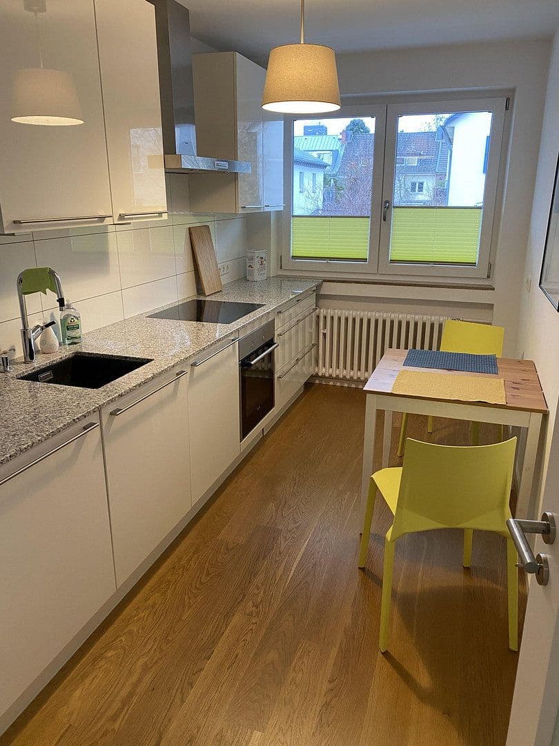 Pronájem bytu 2+kk 90 m², Bernhardstr. 147, Köln, Severní Porýní-Vestfálsko Pronájem bytu 2+kk 90 m², Bernhardstr. 147, Köln, Severní Porýní-Vestfálsko