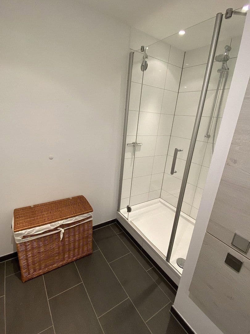 Pronájem bytu 2+kk 90 m², Bernhardstr. 147, Köln, Severní Porýní-Vestfálsko Pronájem bytu 2+kk 90 m², Bernhardstr. 147, Köln, Severní Porýní-Vestfálsko