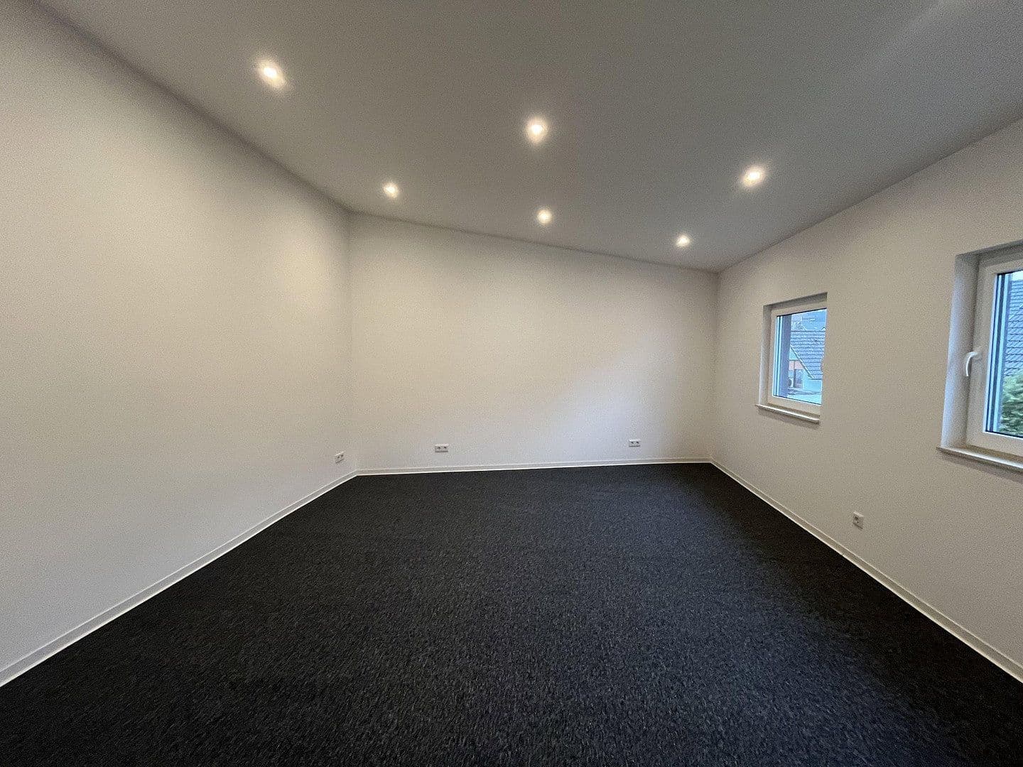 Prodej domu 392 m², pozemek 539 m², Neuenrade, Severní Porýní-Vestfálsko Prodej domu 392 m², pozemek 539 m², Neuenrade, Severní Porýní-Vestfálsko