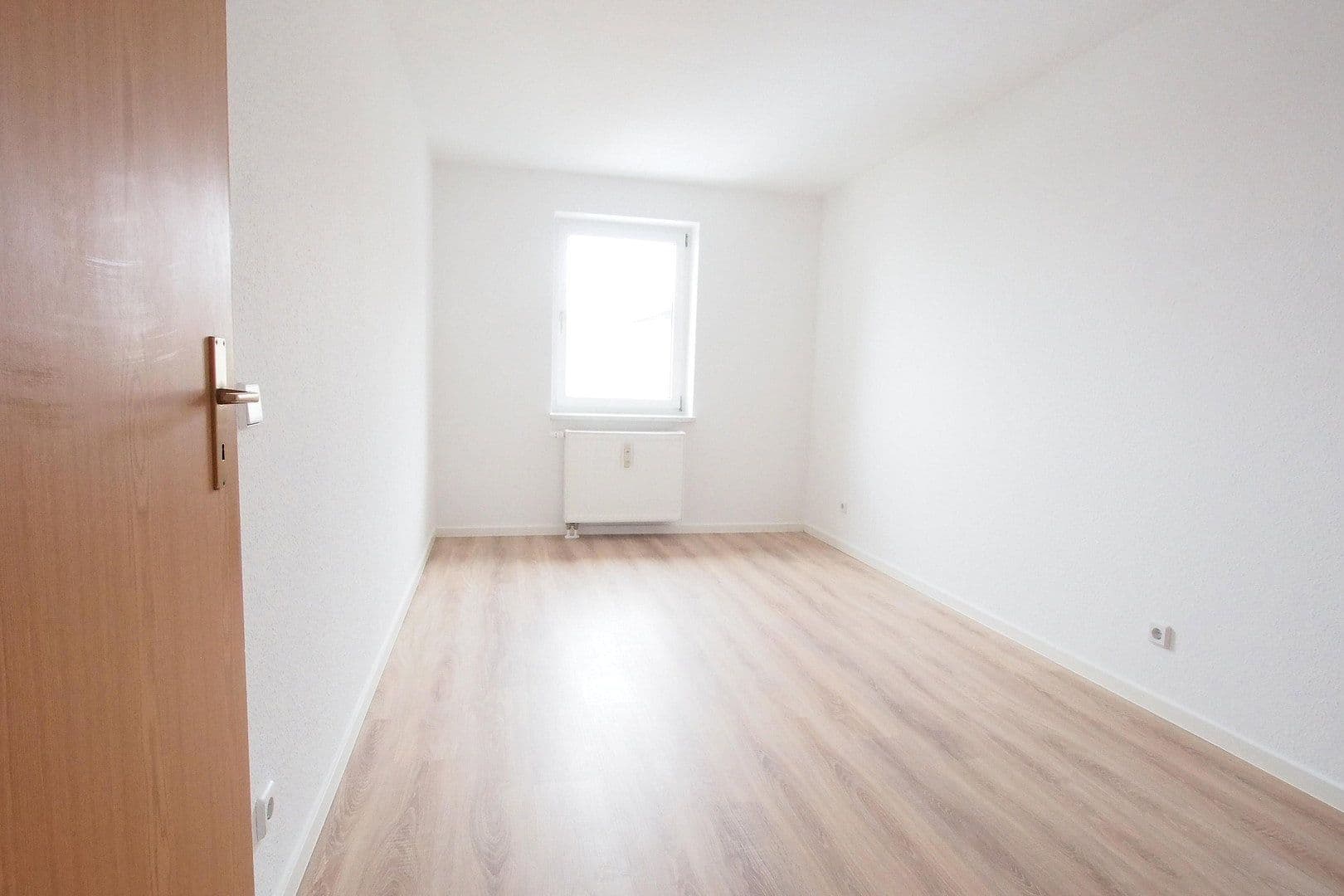 Pronájem bytu 2+1 59 m², Thomasiusstraße 13, Halle, Sasko-Anhaltsko Pronájem bytu 2+1 59 m², Thomasiusstraße 13, Halle, Sasko-Anhaltsko