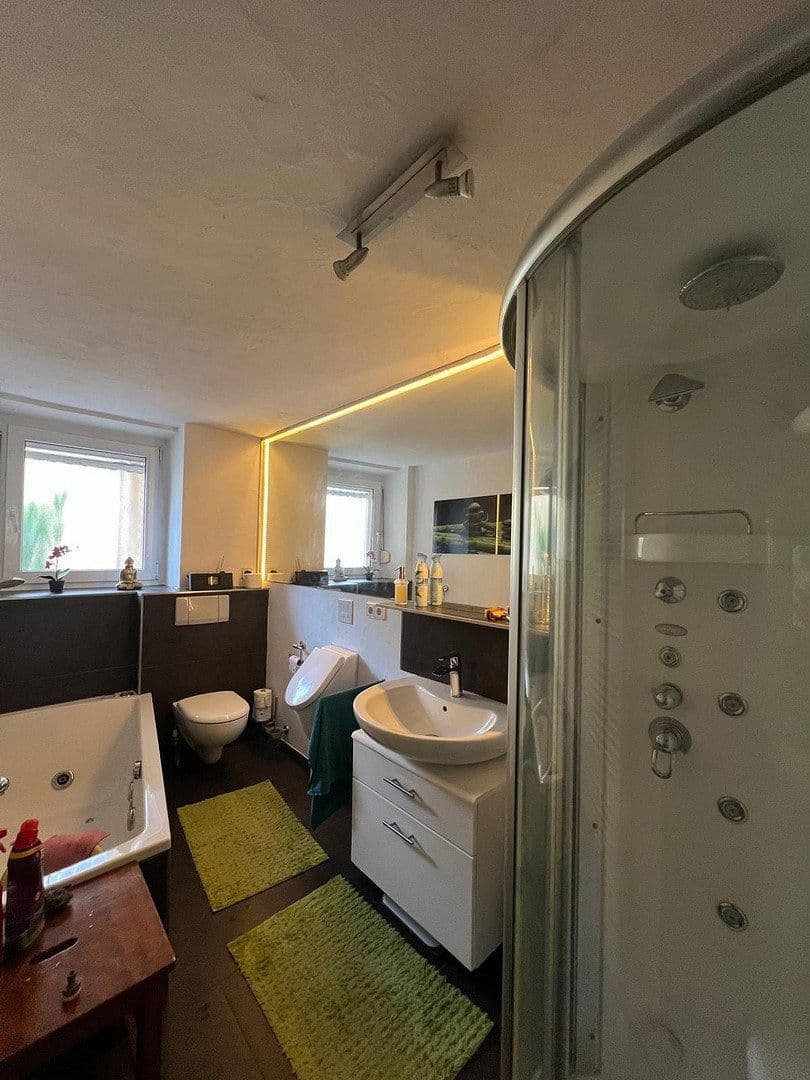 Prodej domu 198 m², pozemek 167 m², Herbolzheim, Bádensko-Württembersko Prodej domu 198 m², pozemek 167 m², Herbolzheim, Bádensko-Württembersko