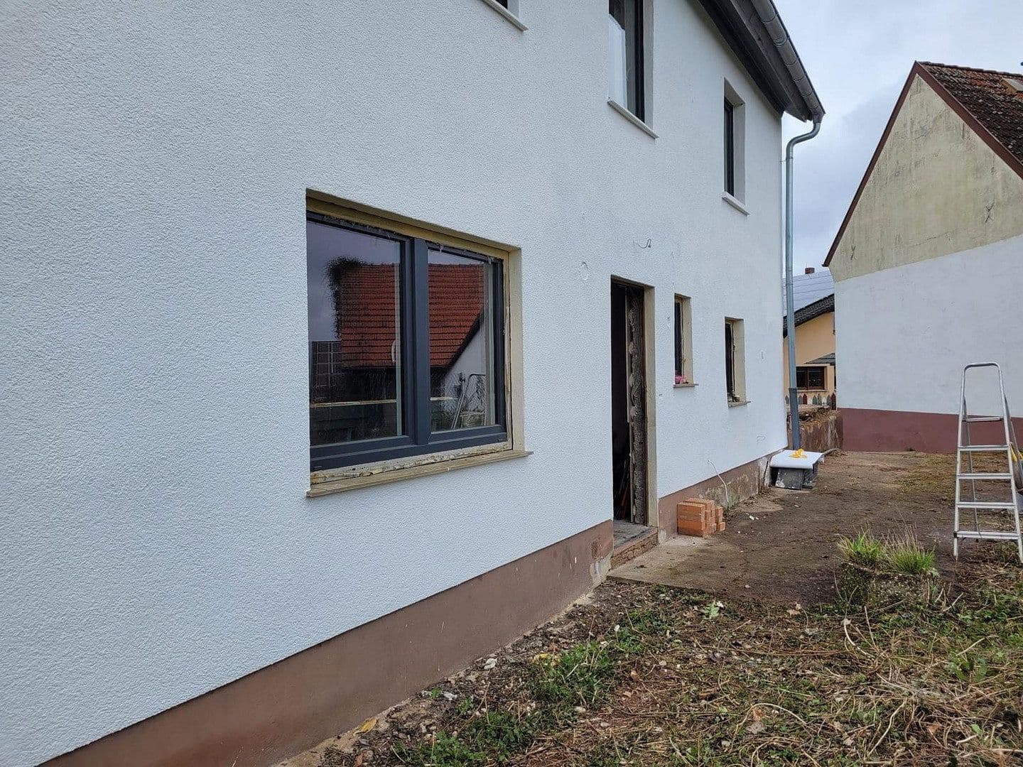 Prodej domu 115 m², pozemek 1.000 m², Lützelbach, Hessen Prodej domu 115 m², pozemek 1.000 m², Lützelbach, Hessen