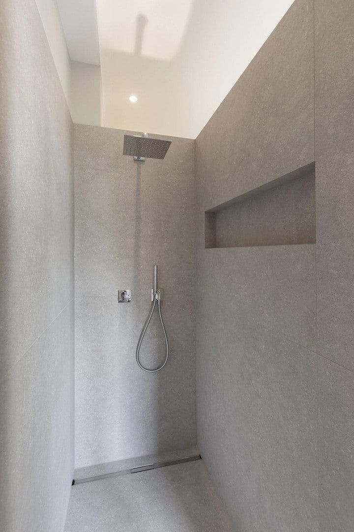 Pronájem bytu 3+1 97 m², Kennedydamm 7, Düsseldorf, Severní Porýní-Vestfálsko Pronájem bytu 3+1 97 m², Kennedydamm 7, Düsseldorf, Severní Porýní-Vestfálsko