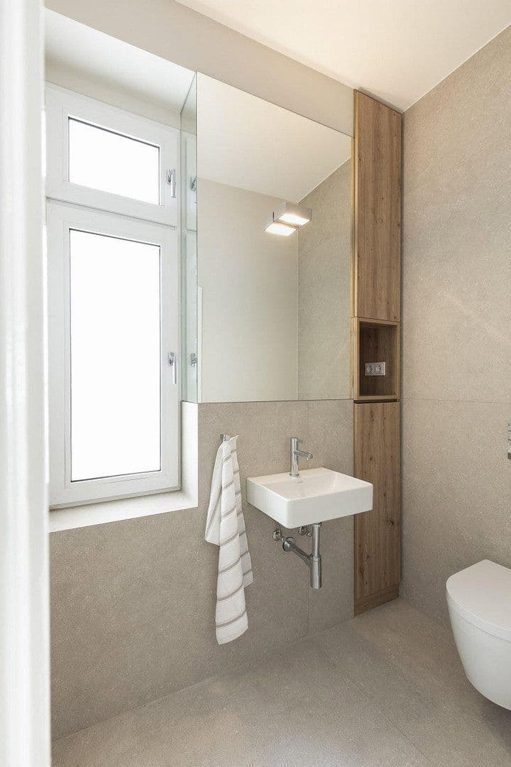 Pronájem bytu 3+1 97 m², Kennedydamm 7, Düsseldorf, Severní Porýní-Vestfálsko Pronájem bytu 3+1 97 m², Kennedydamm 7, Düsseldorf, Severní Porýní-Vestfálsko