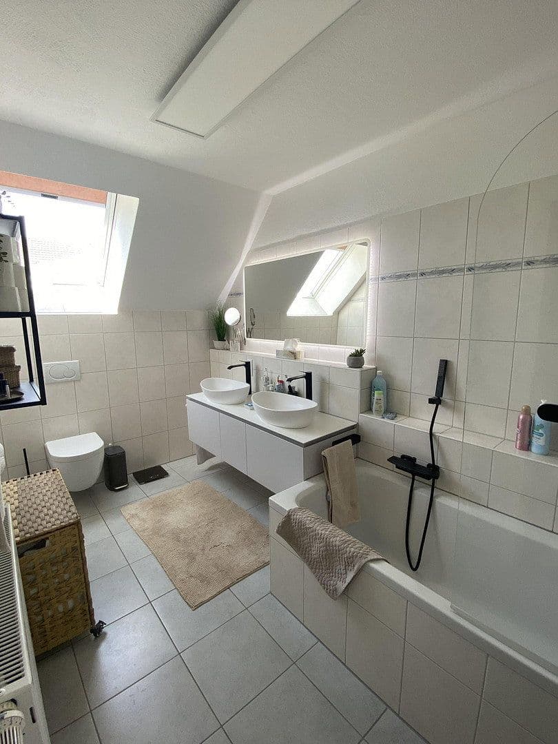 Prodej domu 100 m², pozemek 218 m², Rielasingen-Worblingen, Bádensko-Württembersko Prodej domu 100 m², pozemek 218 m², Rielasingen-Worblingen, Bádensko-Württembersko