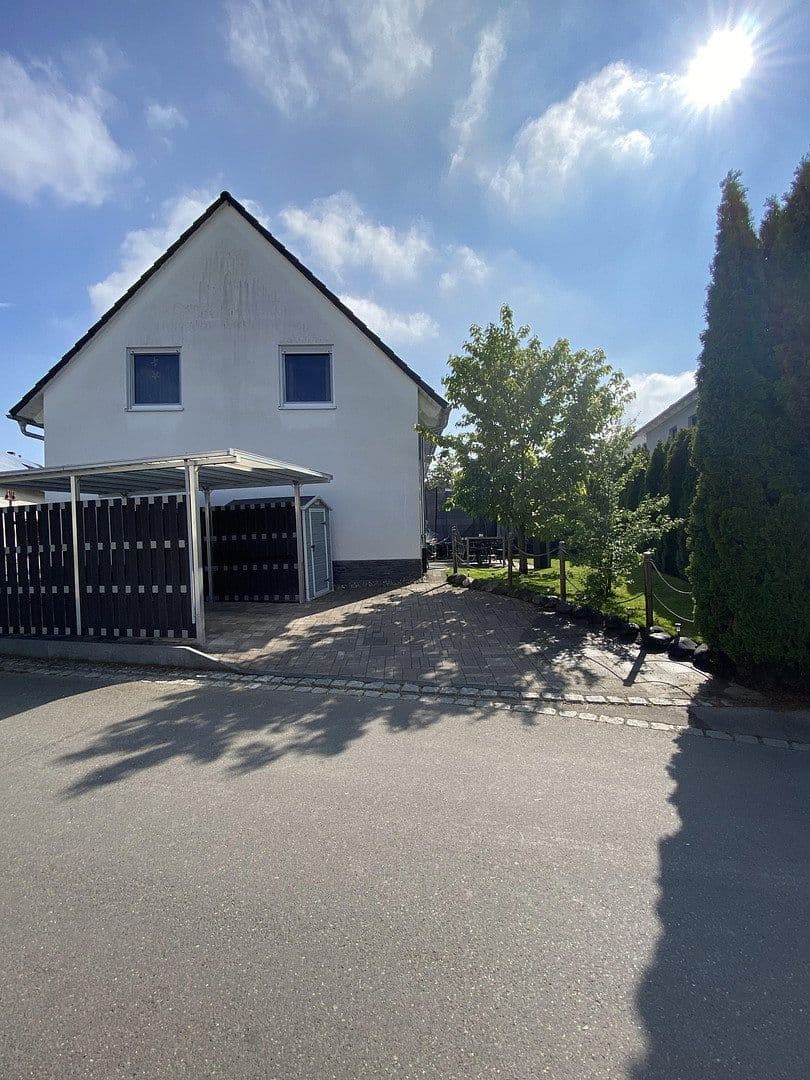 Prodej domu 100 m², pozemek 218 m², Rielasingen-Worblingen, Bádensko-Württembersko Prodej domu 100 m², pozemek 218 m², Rielasingen-Worblingen, Bádensko-Württembersko