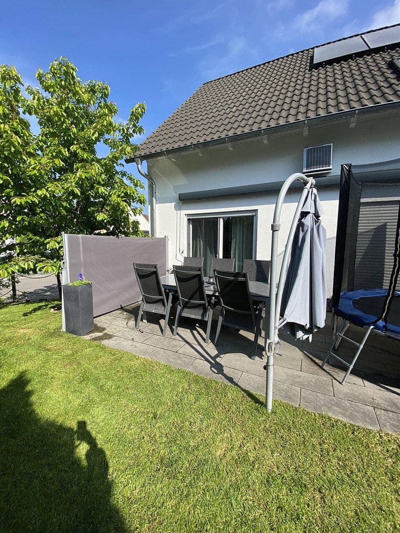 Prodej domu 100 m², pozemek 218 m², Rielasingen-Worblingen, Bádensko-Württembersko Prodej domu 100 m², pozemek 218 m², Rielasingen-Worblingen, Bádensko-Württembersko