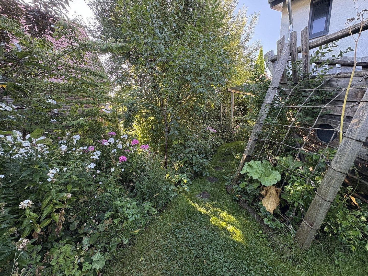 Prodej domu 185 m², pozemek 845 m², Celle, Dolní Sasko Prodej domu 185 m², pozemek 845 m², Celle, Dolní Sasko