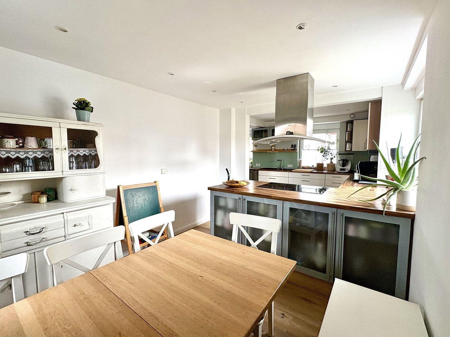 Prodej domu 185 m², pozemek 845 m², Celle, Dolní Sasko Prodej domu 185 m², pozemek 845 m², Celle, Dolní Sasko