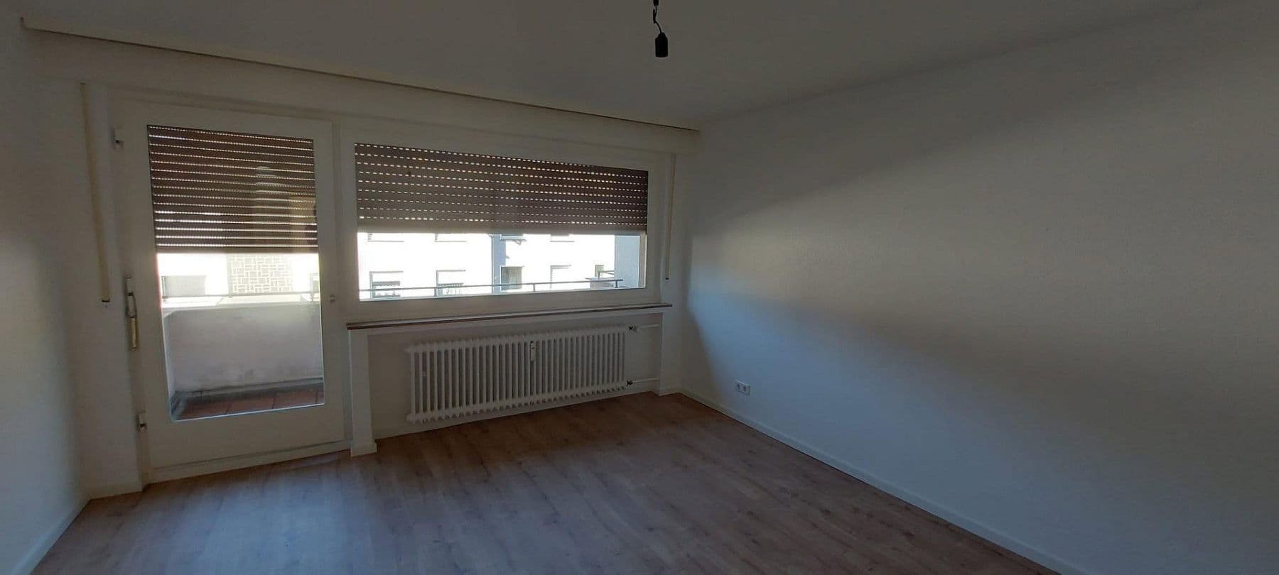 Pronájem bytu 3+1 77 m², Hasencleverstr. 18, Solingen, Severní Porýní-Vestfálsko Pronájem bytu 3+1 77 m², Hasencleverstr. 18, Solingen, Severní Porýní-Vestfálsko