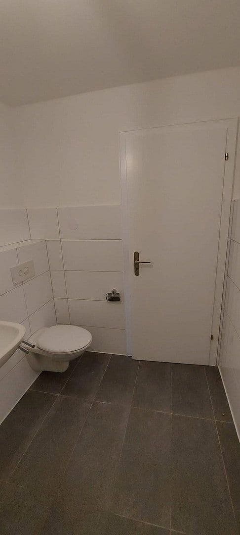 Pronájem bytu 3+1 77 m², Hasencleverstr. 18, Solingen, Severní Porýní-Vestfálsko Pronájem bytu 3+1 77 m², Hasencleverstr. 18, Solingen, Severní Porýní-Vestfálsko
