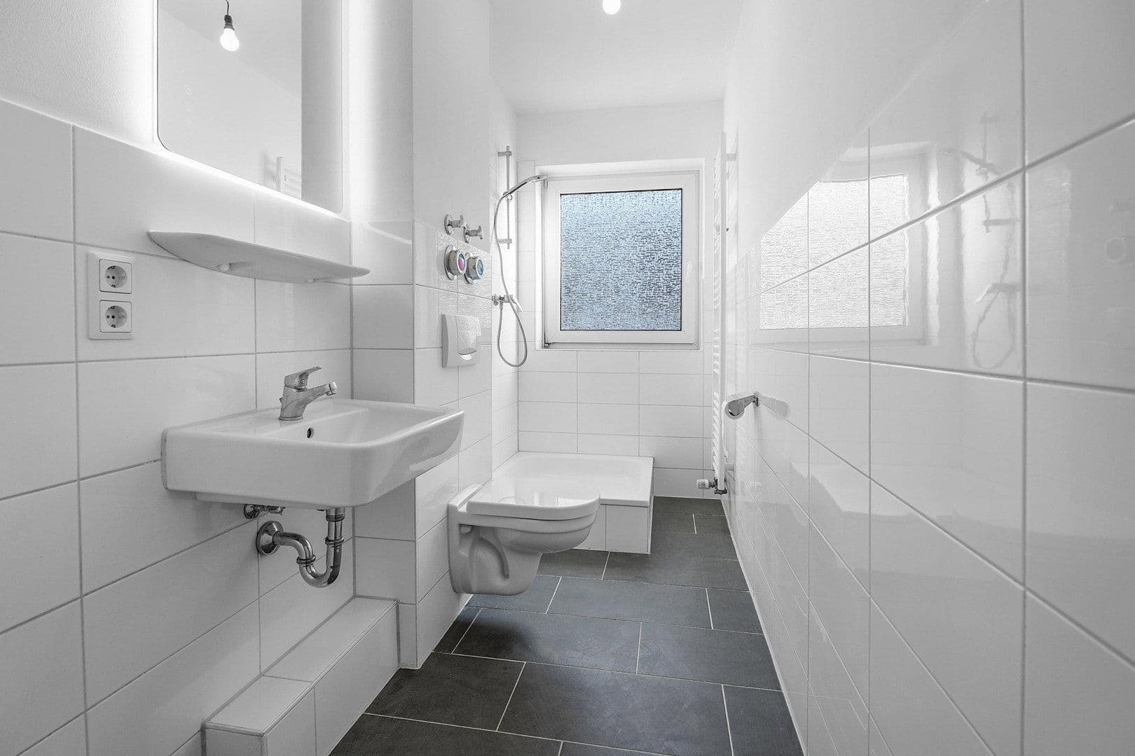 Pronájem bytu 3+1 59 m², Bremen, Bremen Pronájem bytu 3+1 59 m², Bremen, Bremen