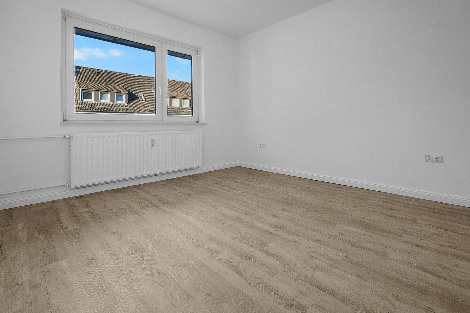 Pronájem bytu 3+1 59 m², Bremen, Bremen Pronájem bytu 3+1 59 m², Bremen, Bremen
