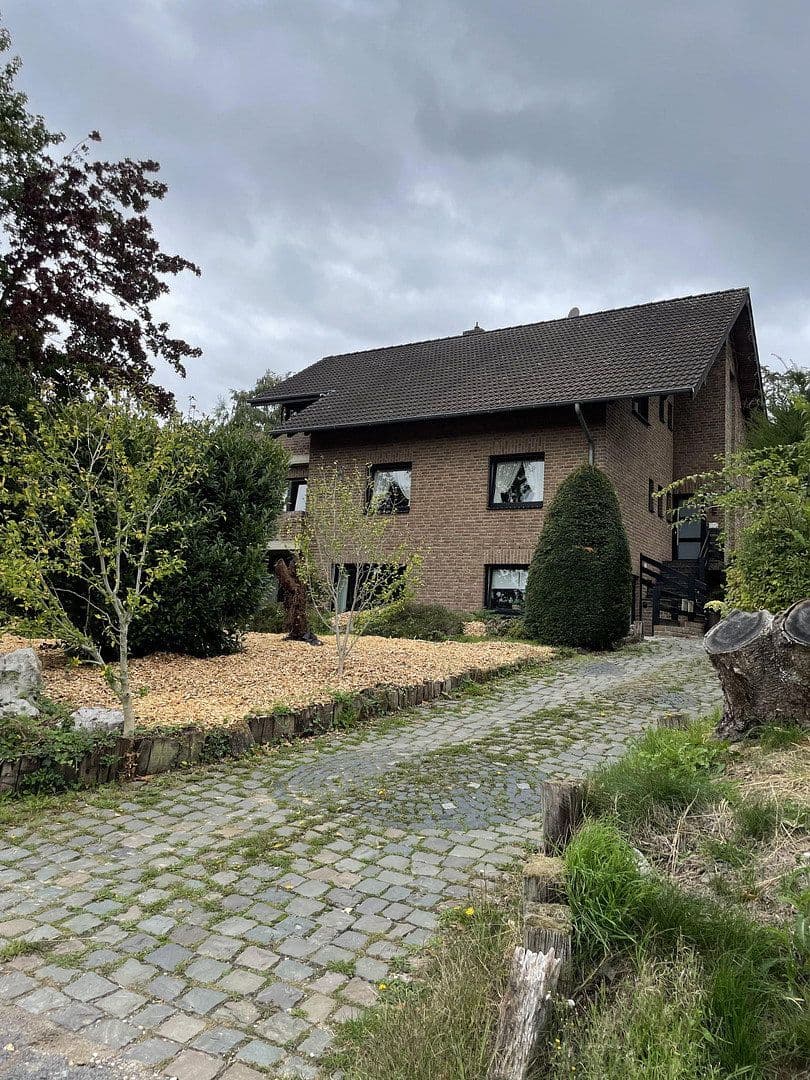 Prodej domu 255 m², pozemek 6.196 m², Viersen, Severní Porýní-Vestfálsko Prodej domu 255 m², pozemek 6.196 m², Viersen, Severní Porýní-Vestfálsko