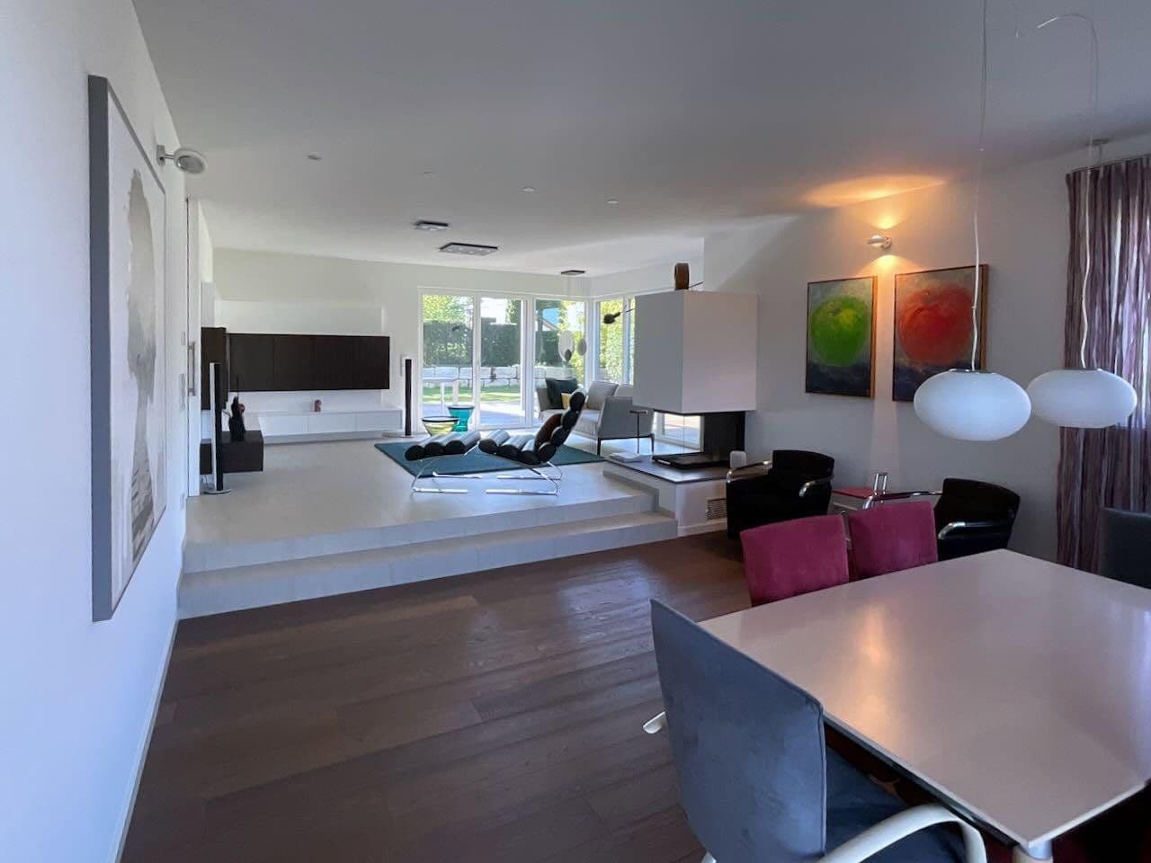 Prodej domu 275 m², pozemek 1.139 m², Weilheim an der Teck, Bádensko-Württembersko Prodej domu 275 m², pozemek 1.139 m², Weilheim an der Teck, Bádensko-Württembersko