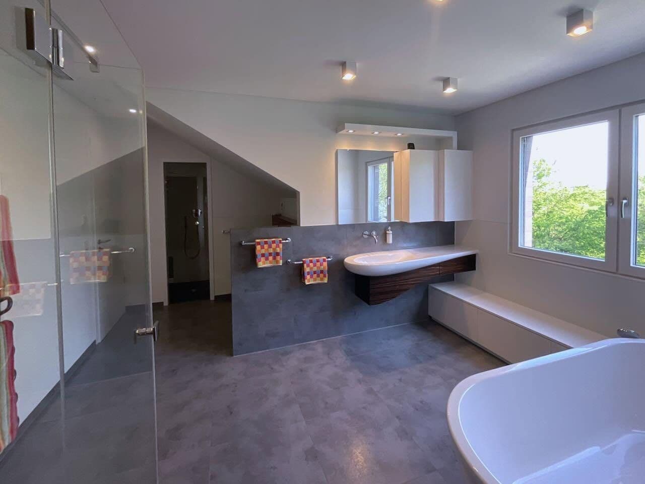 Prodej domu 275 m², pozemek 1.139 m², Weilheim an der Teck, Bádensko-Württembersko Prodej domu 275 m², pozemek 1.139 m², Weilheim an der Teck, Bádensko-Württembersko