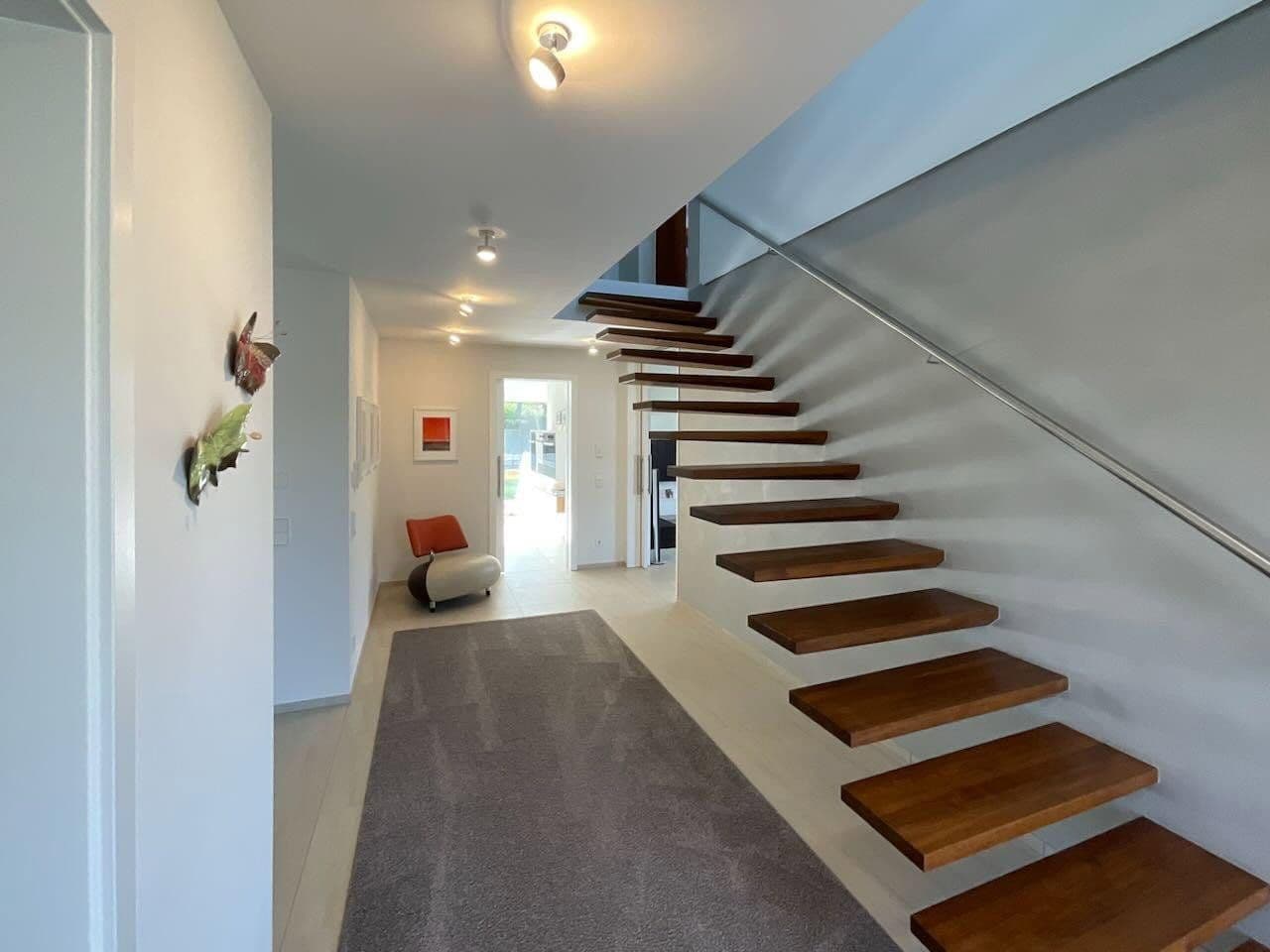 Prodej domu 275 m², pozemek 1.139 m², Weilheim an der Teck, Bádensko-Württembersko Prodej domu 275 m², pozemek 1.139 m², Weilheim an der Teck, Bádensko-Württembersko