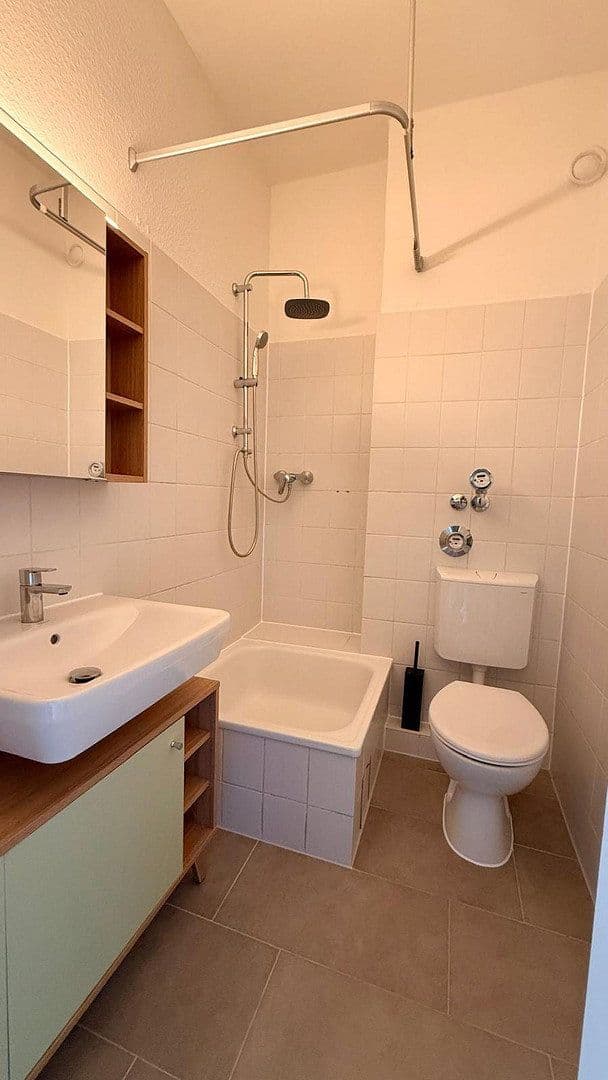 Pronájem bytu 2+1 46 m², Projensdorfer Str. 36, Kiel, Šlesvicko-Holštýnsko Pronájem bytu 2+1 46 m², Projensdorfer Str. 36, Kiel, Šlesvicko-Holštýnsko