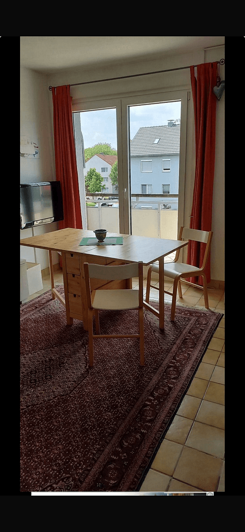 Pronájem bytu 3+1 55 m², Erich-Klausener-Straße 80, -Stockum, Düsseldorf, Severní Porýní-Vestfálsko Pronájem bytu 3+1 55 m², Erich-Klausener-Straße 80, -Stockum, Düsseldorf, Severní Porýní-Vestfálsko