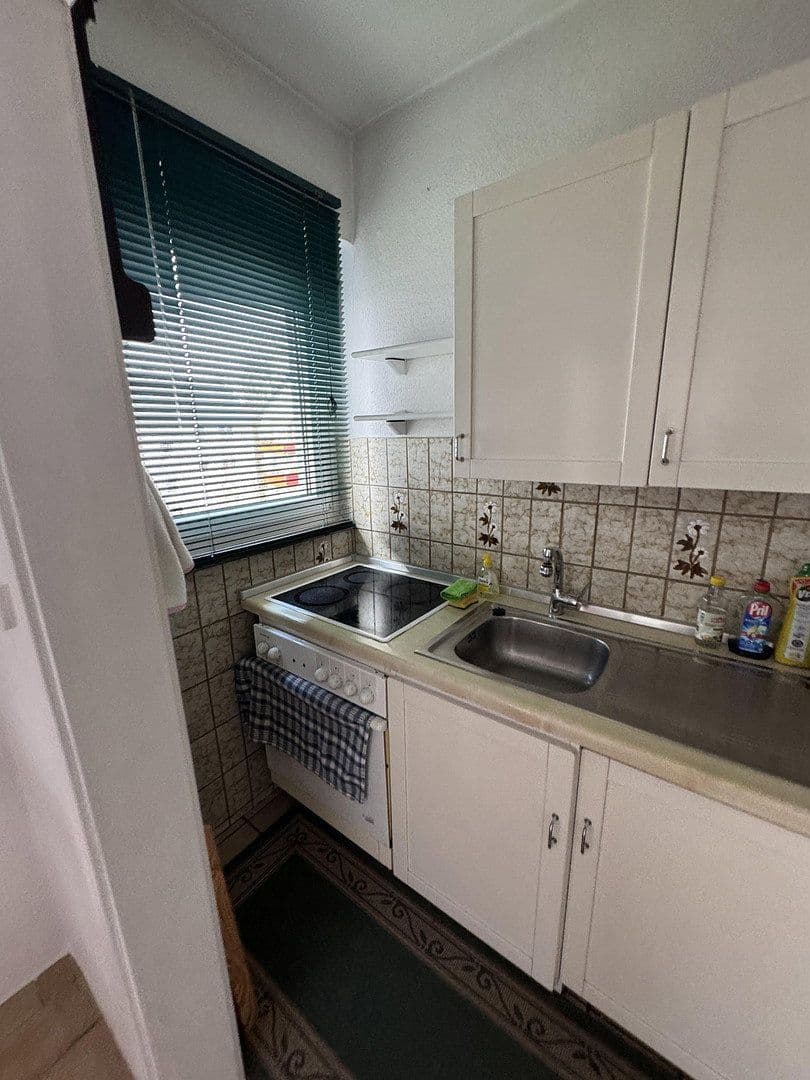 Pronájem bytu 3+1 55 m², Erich-Klausener-Straße 80, -Stockum, Düsseldorf, Severní Porýní-Vestfálsko Pronájem bytu 3+1 55 m², Erich-Klausener-Straße 80, -Stockum, Düsseldorf, Severní Porýní-Vestfálsko