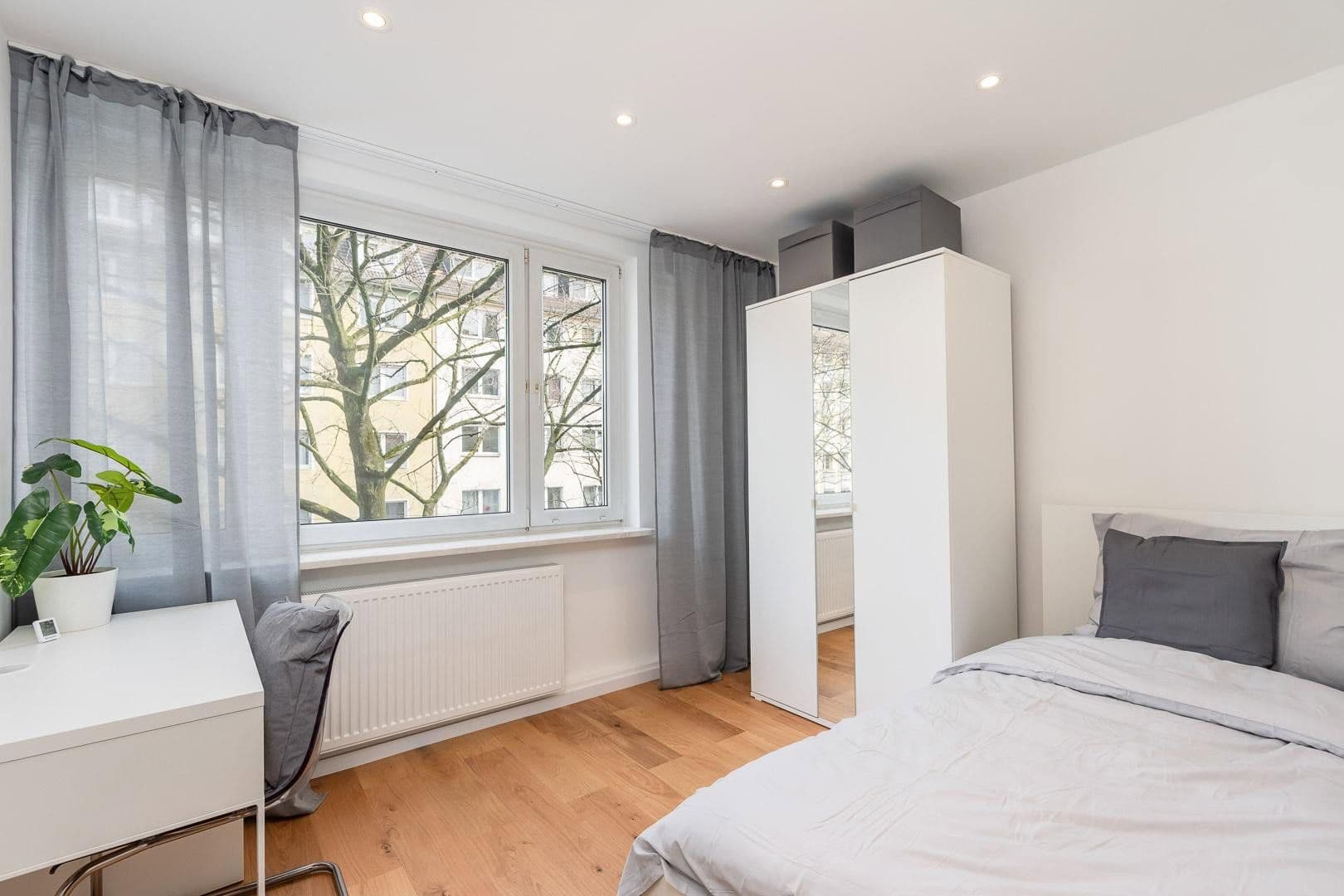 Prodej bytu 4+1 51 m², Köln, Severní Porýní-Vestfálsko Prodej bytu 4+1 51 m², Köln, Severní Porýní-Vestfálsko