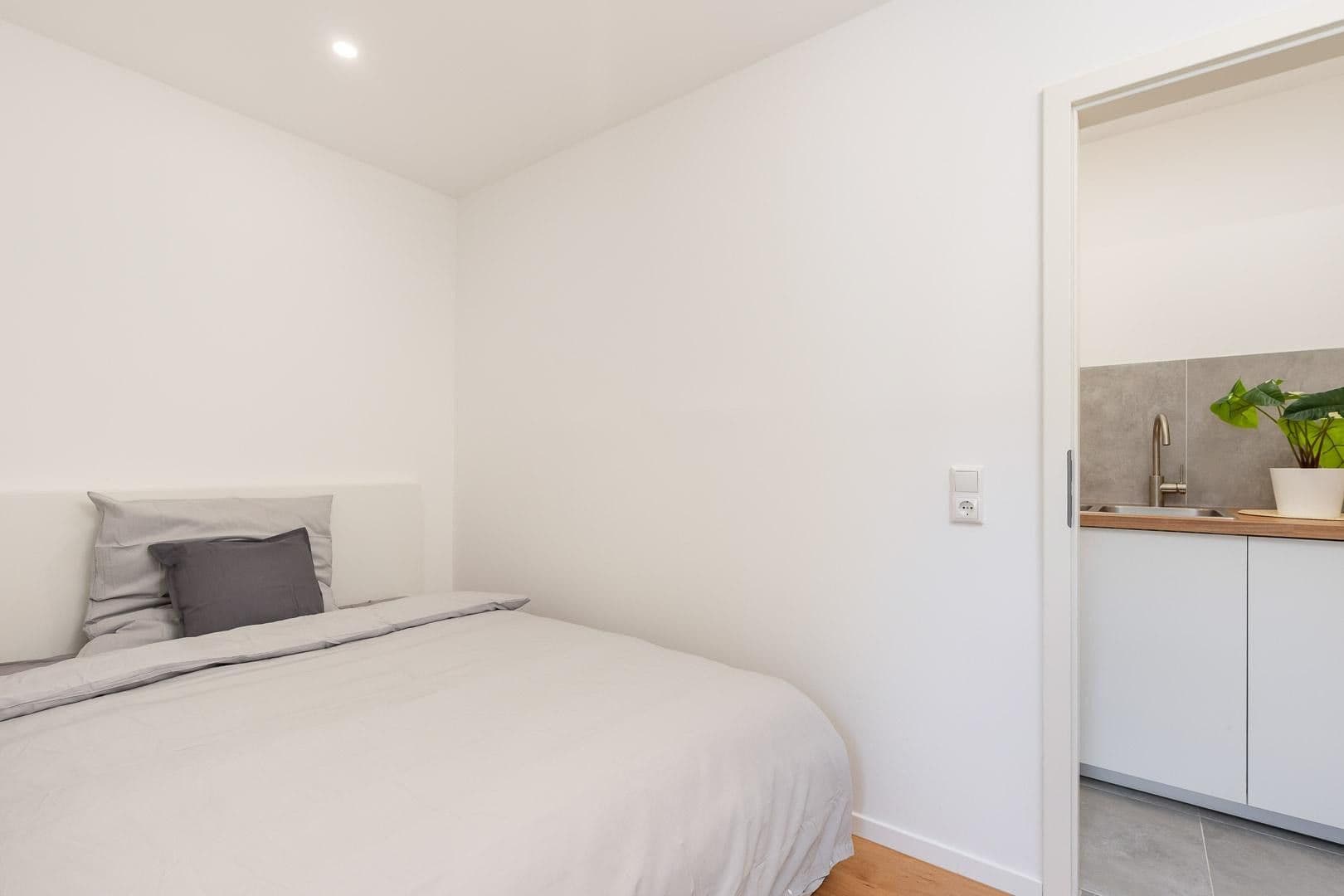 Prodej bytu 4+1 51 m², Köln, Severní Porýní-Vestfálsko Prodej bytu 4+1 51 m², Köln, Severní Porýní-Vestfálsko