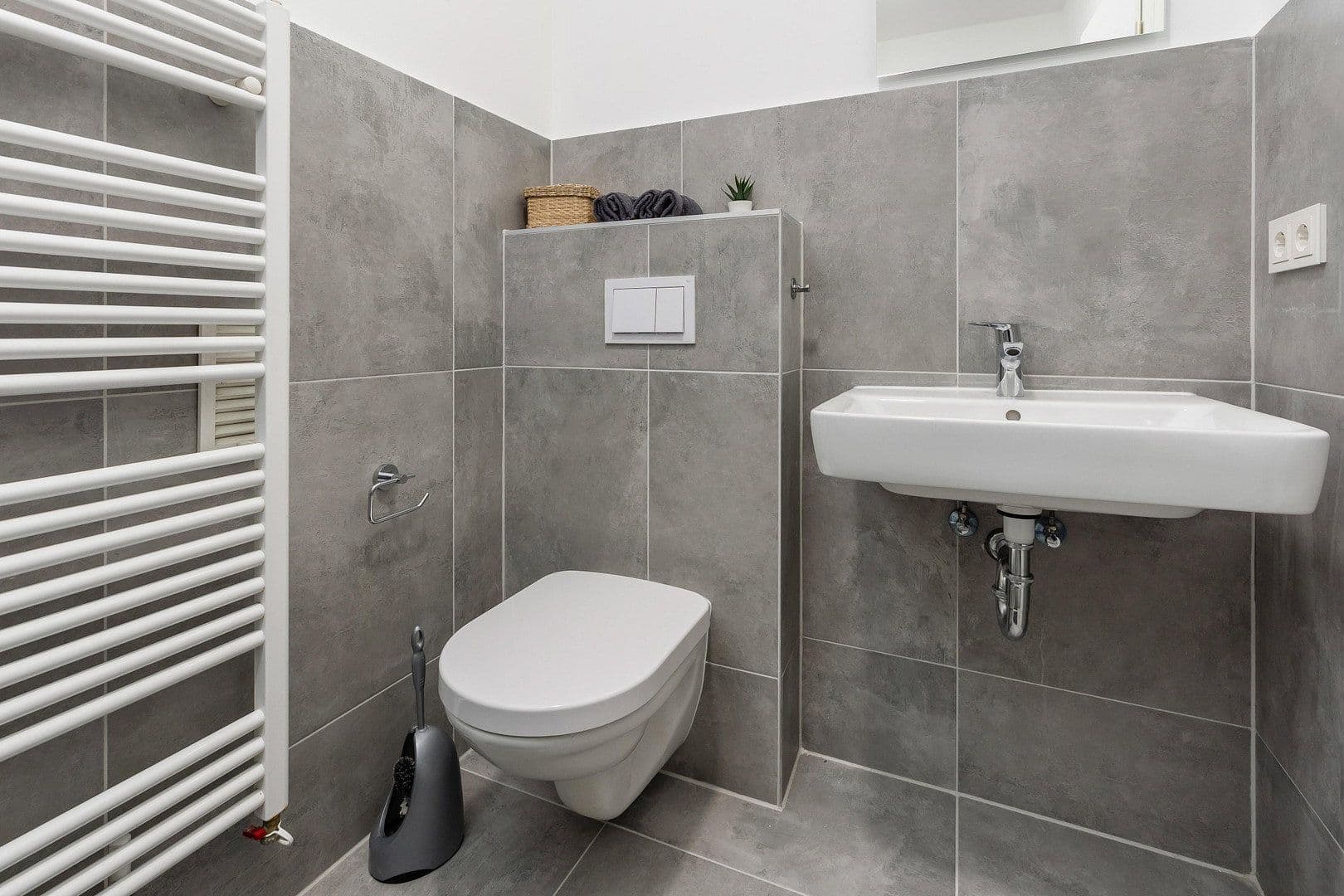 Prodej bytu 2+1 42 m², Düsseldorf, Severní Porýní-Vestfálsko Prodej bytu 2+1 42 m², Düsseldorf, Severní Porýní-Vestfálsko