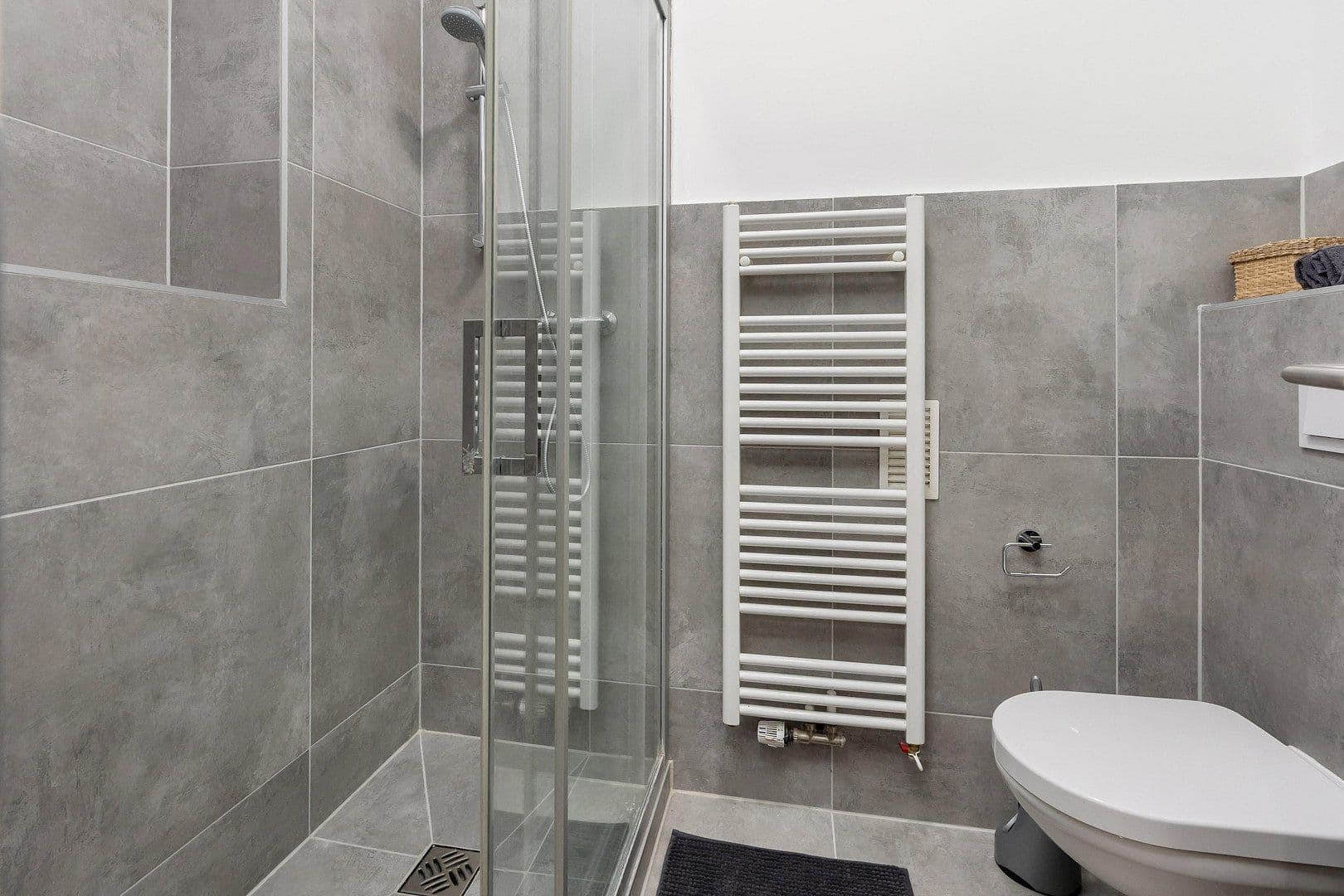 Prodej bytu 2+1 42 m², Düsseldorf, Severní Porýní-Vestfálsko Prodej bytu 2+1 42 m², Düsseldorf, Severní Porýní-Vestfálsko