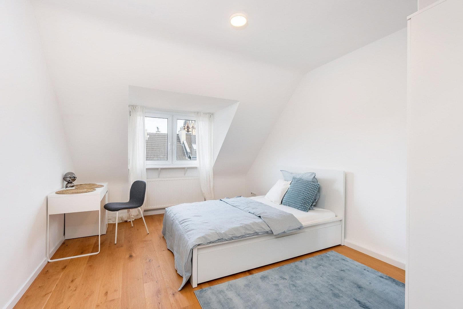 Prodej bytu 2+1 42 m², Düsseldorf, Severní Porýní-Vestfálsko Prodej bytu 2+1 42 m², Düsseldorf, Severní Porýní-Vestfálsko