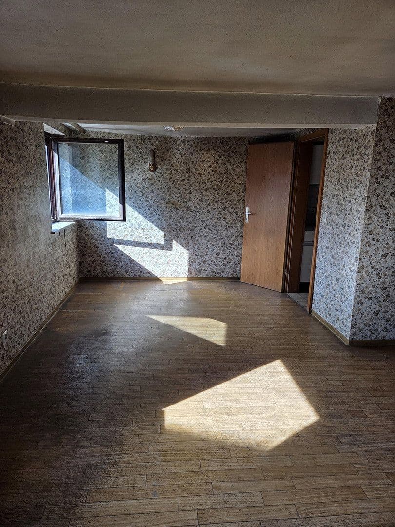 Prodej domu 150 m², pozemek 576 m², Niederstetten, Bádensko-Württembersko Prodej domu 150 m², pozemek 576 m², Niederstetten, Bádensko-Württembersko