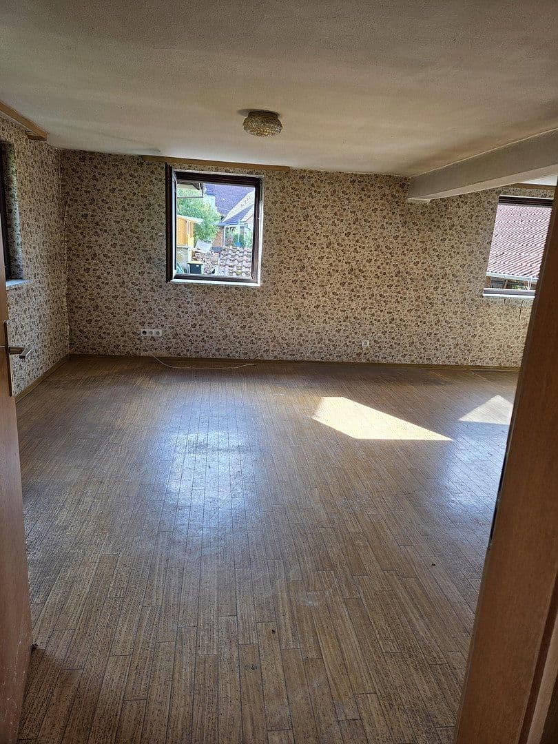Prodej domu 150 m², pozemek 576 m², Niederstetten, Bádensko-Württembersko Prodej domu 150 m², pozemek 576 m², Niederstetten, Bádensko-Württembersko