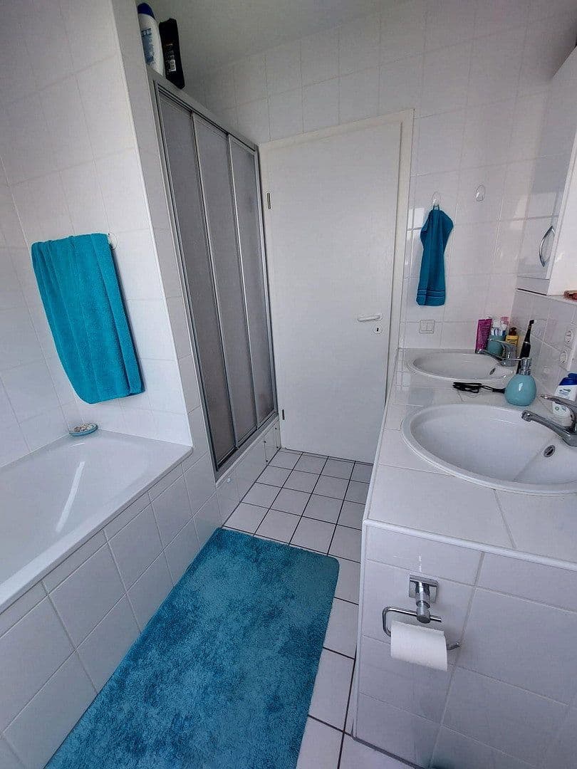 Prodej bytu 3+1 94 m², Solingen, Severní Porýní-Vestfálsko Prodej bytu 3+1 94 m², Solingen, Severní Porýní-Vestfálsko