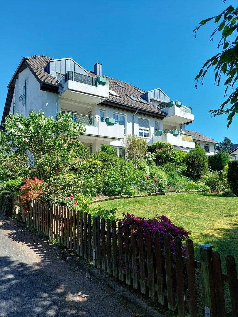 Prodej bytu 3+1 94 m², Solingen, Severní Porýní-Vestfálsko Prodej bytu 3+1 94 m², Solingen, Severní Porýní-Vestfálsko