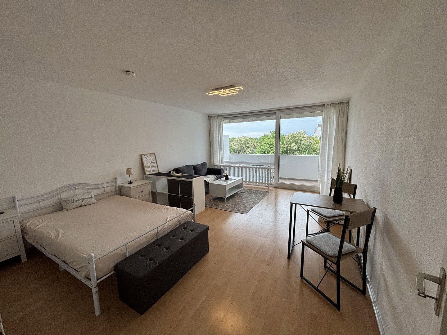 Pronájem bytu 1+1 50 m², Steimbker Hof 9, Hannover, Dolní Sasko Pronájem bytu 1+1 50 m², Steimbker Hof 9, Hannover, Dolní Sasko
