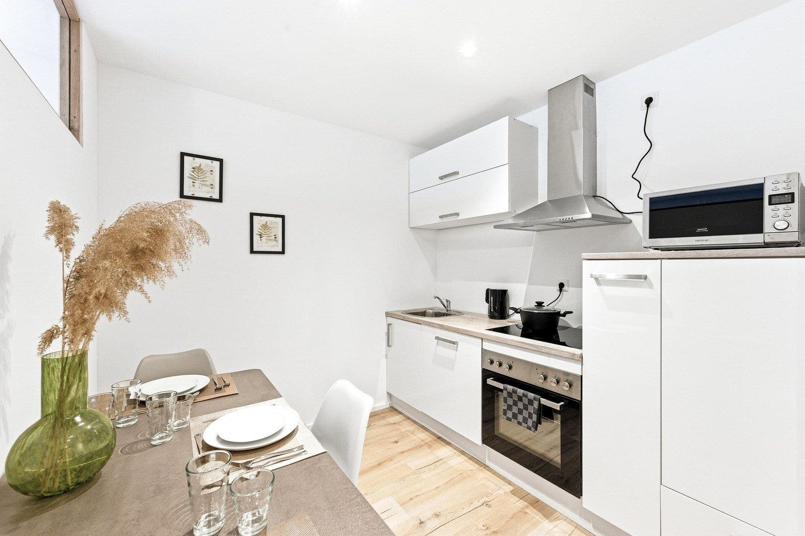 Pronájem bytu 4+1 80 m², Molktestraße 56, Heilbronn, Bádensko-Württembersko Pronájem bytu 4+1 80 m², Molktestraße 56, Heilbronn, Bádensko-Württembersko
