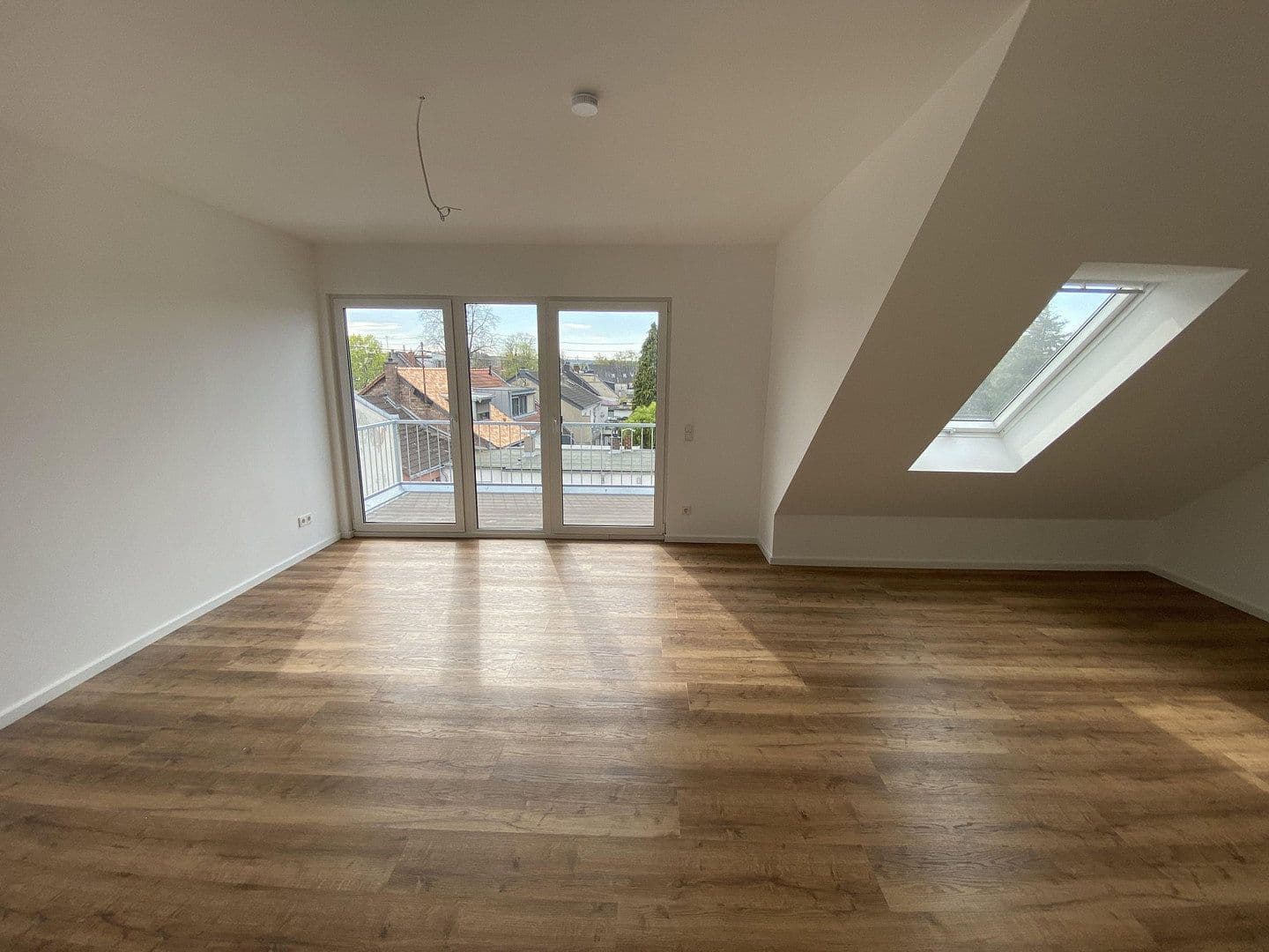 Pronájem bytu 2+1 53 m², Brauweilerstraße 79, Köln, Severní Porýní-Vestfálsko Pronájem bytu 2+1 53 m², Brauweilerstraße 79, Köln, Severní Porýní-Vestfálsko