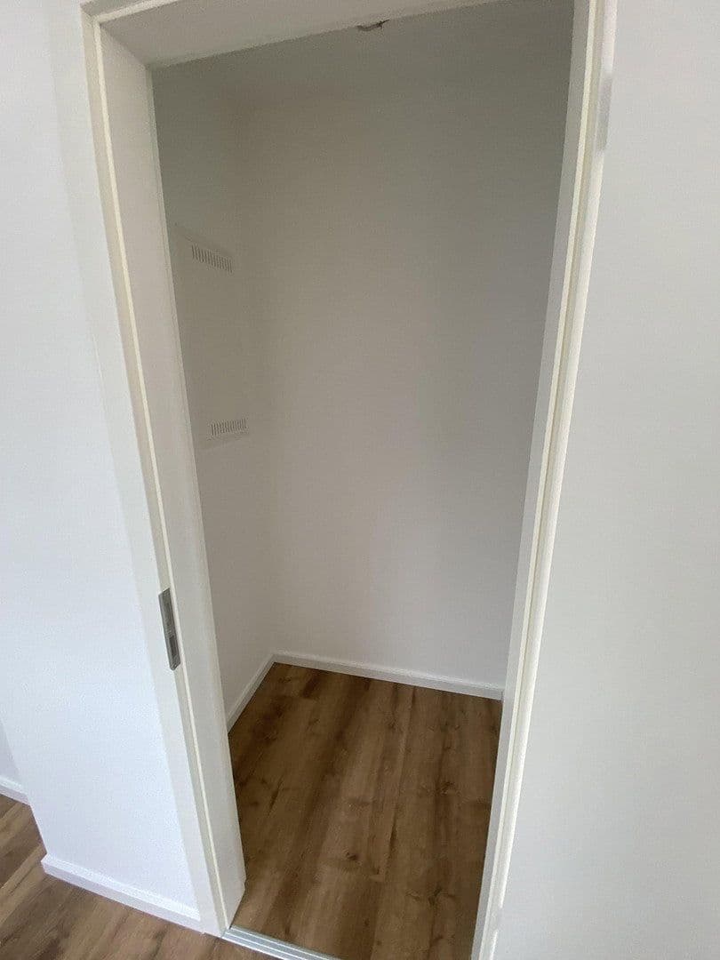 Pronájem bytu 2+1 53 m², Brauweilerstraße 79, Köln, Severní Porýní-Vestfálsko Pronájem bytu 2+1 53 m², Brauweilerstraße 79, Köln, Severní Porýní-Vestfálsko