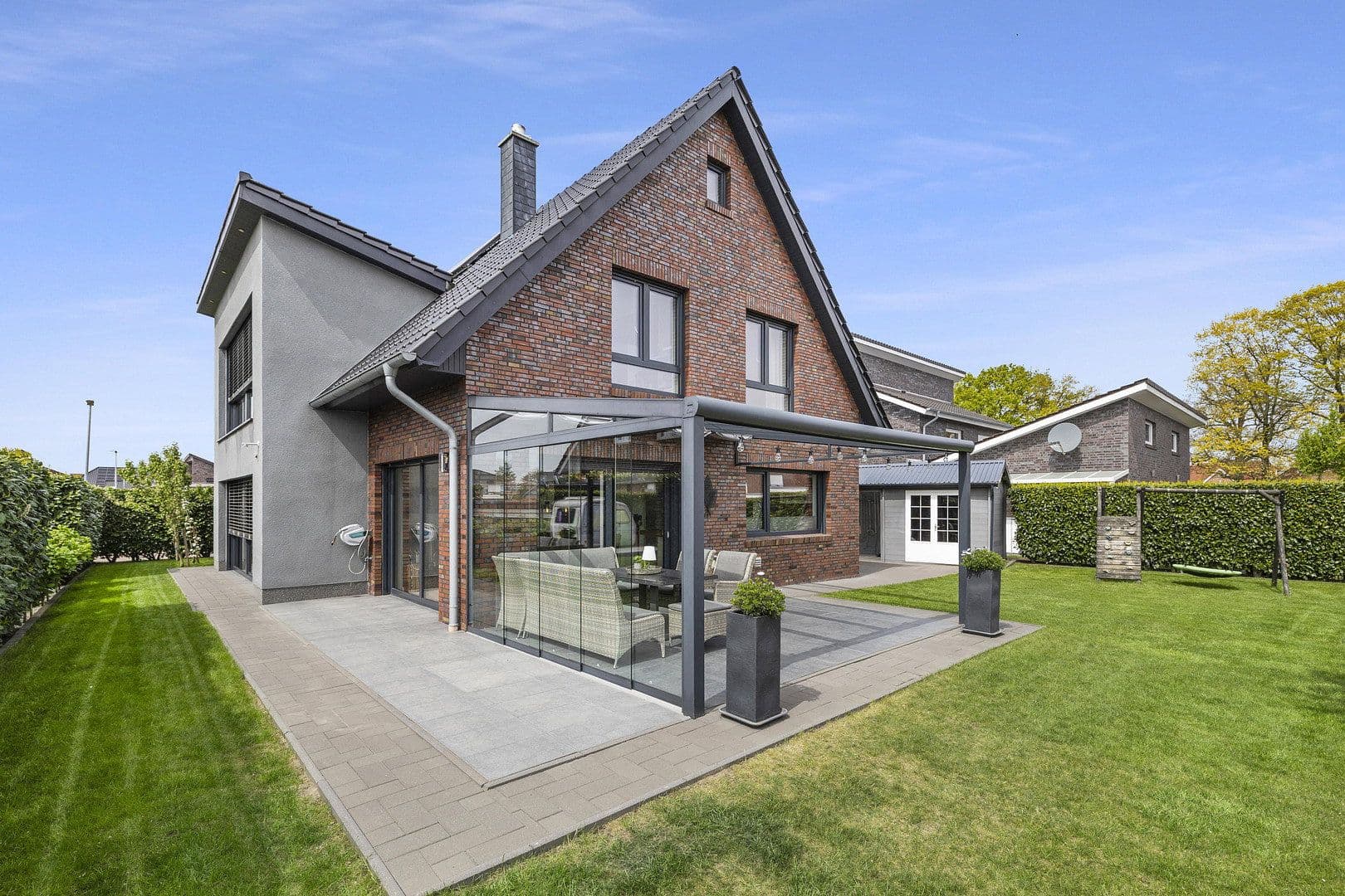 Prodej domu 218 m², pozemek 646 m², Haren (Ems), Dolní Sasko Prodej domu 218 m², pozemek 646 m², Haren (Ems), Dolní Sasko