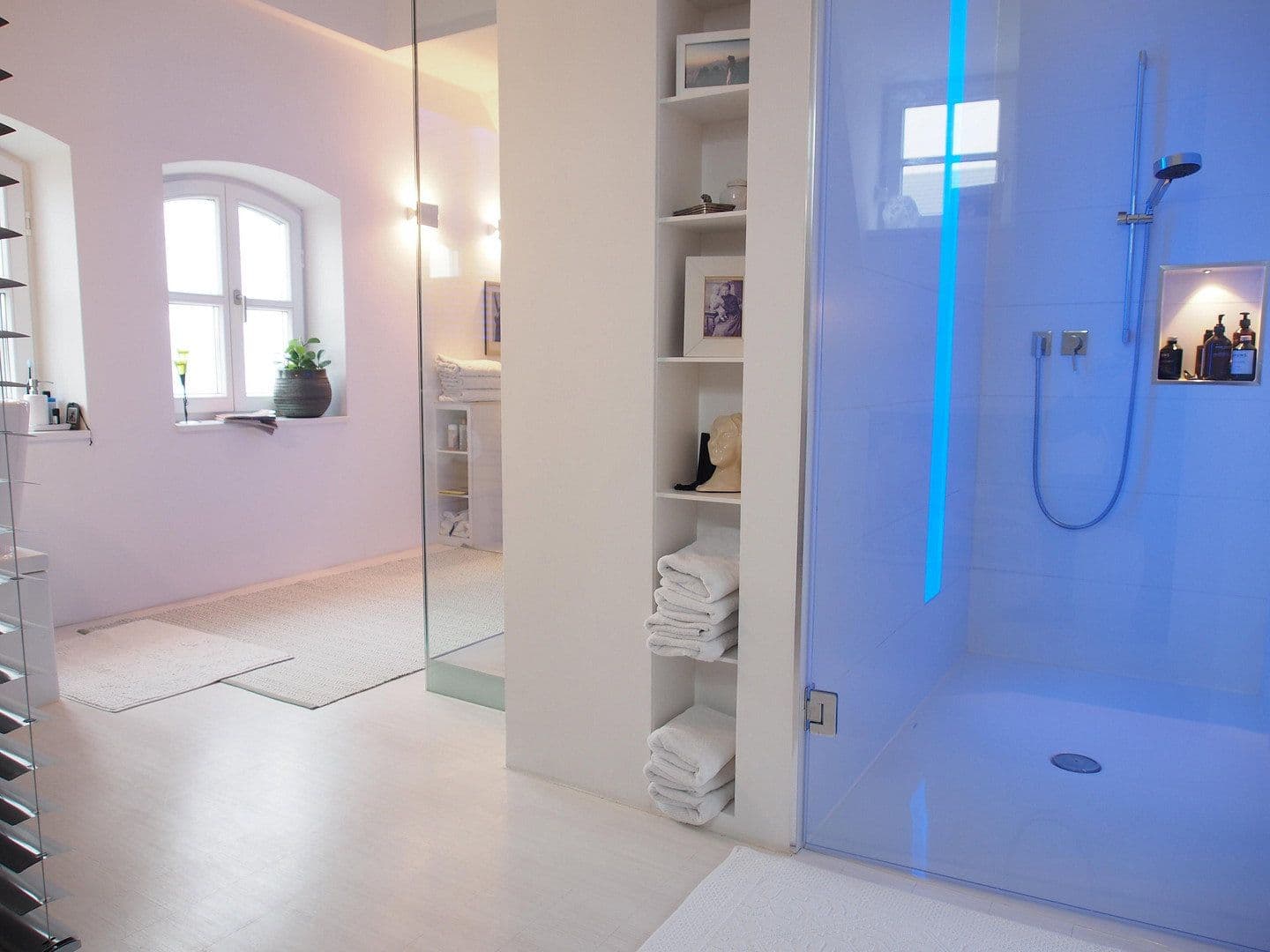 Prodej domu 185 m², pozemek 642 m², Regensburg, Bavorsko Prodej domu 185 m², pozemek 642 m², Regensburg, Bavorsko