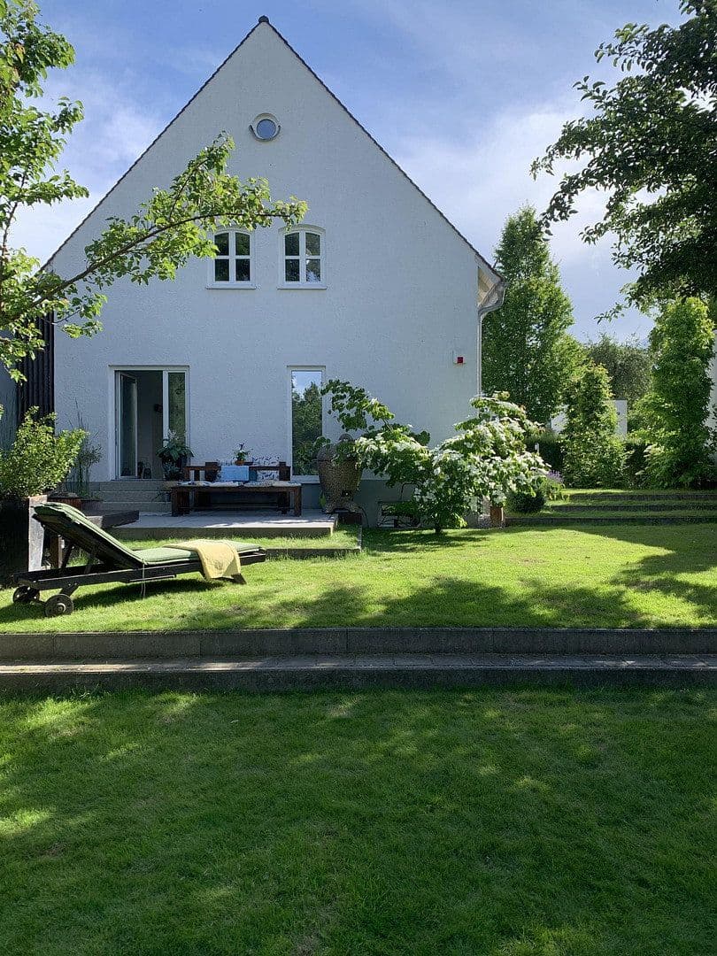 Prodej domu 185 m², pozemek 642 m², Regensburg, Bavorsko Prodej domu 185 m², pozemek 642 m², Regensburg, Bavorsko