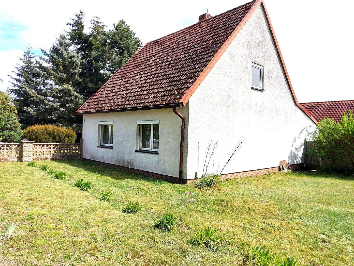 Prodej domu 100 m², pozemek 2.352 m², Otto-Liliental -Strasse 3, Altwigshagen, Mecklenburg-Vorpommern Prodej domu 100 m², pozemek 2.352 m², Otto-Liliental -Strasse 3, Altwigshagen, Mecklenburg-Vorpommern