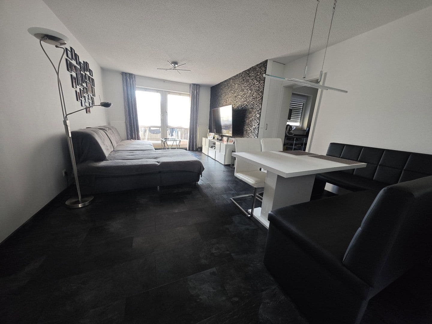 Prodej bytu 3+1 70 m², Neustadt an der Weinstraße, Porýní-Falc Prodej bytu 3+1 70 m², Neustadt an der Weinstraße, Porýní-Falc