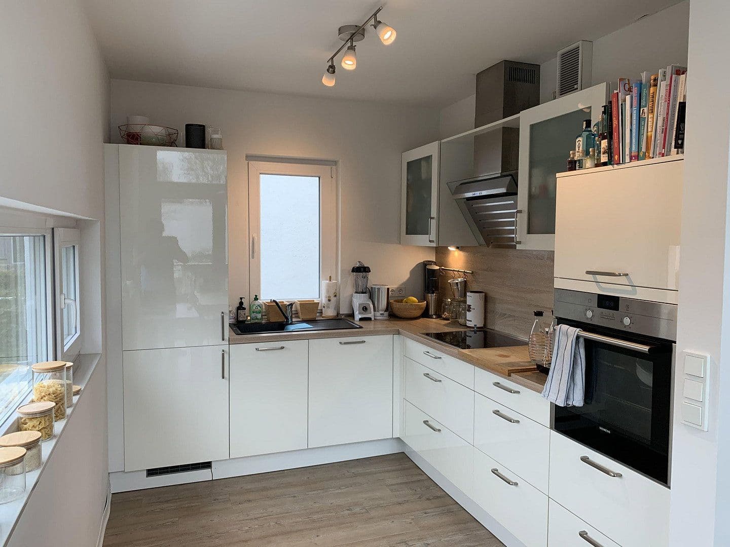 Pronájem bytu 3+1 78 m², Natruper Straße 90, Osnabrück, Dolní Sasko Pronájem bytu 3+1 78 m², Natruper Straße 90, Osnabrück, Dolní Sasko