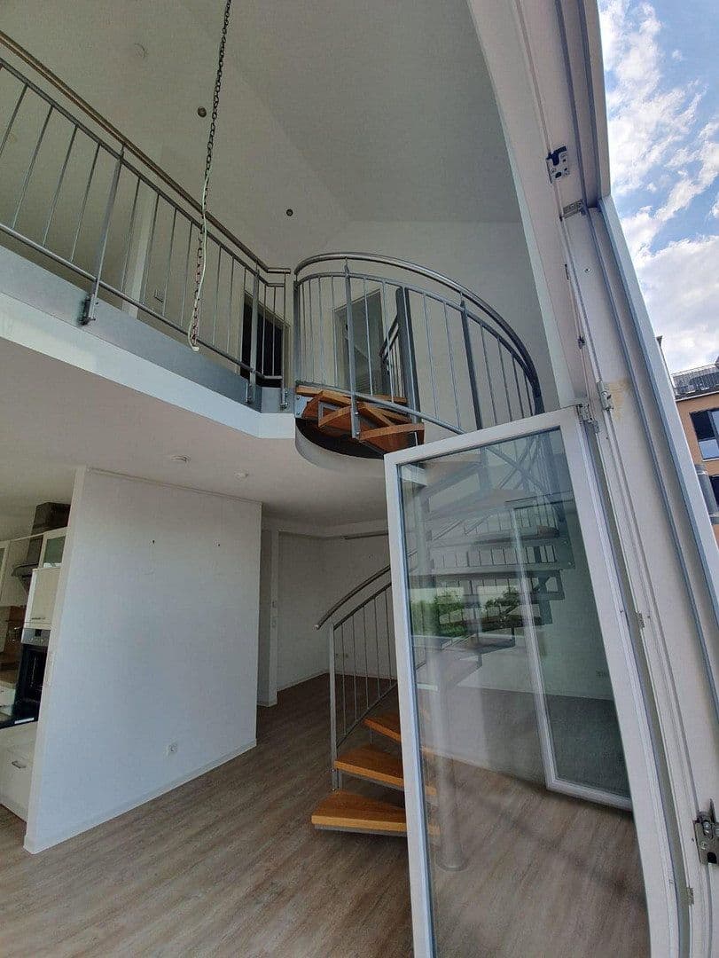 Pronájem bytu 3+1 78 m², Natruper Straße 90, Osnabrück, Dolní Sasko Pronájem bytu 3+1 78 m², Natruper Straße 90, Osnabrück, Dolní Sasko