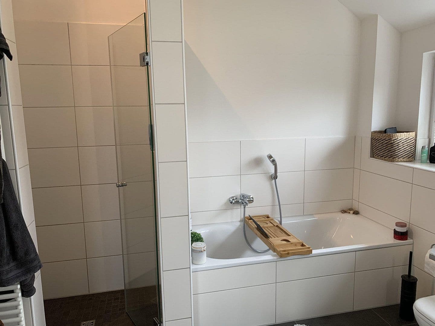 Pronájem bytu 3+1 78 m², Natruper Straße 90, Osnabrück, Dolní Sasko Pronájem bytu 3+1 78 m², Natruper Straße 90, Osnabrück, Dolní Sasko