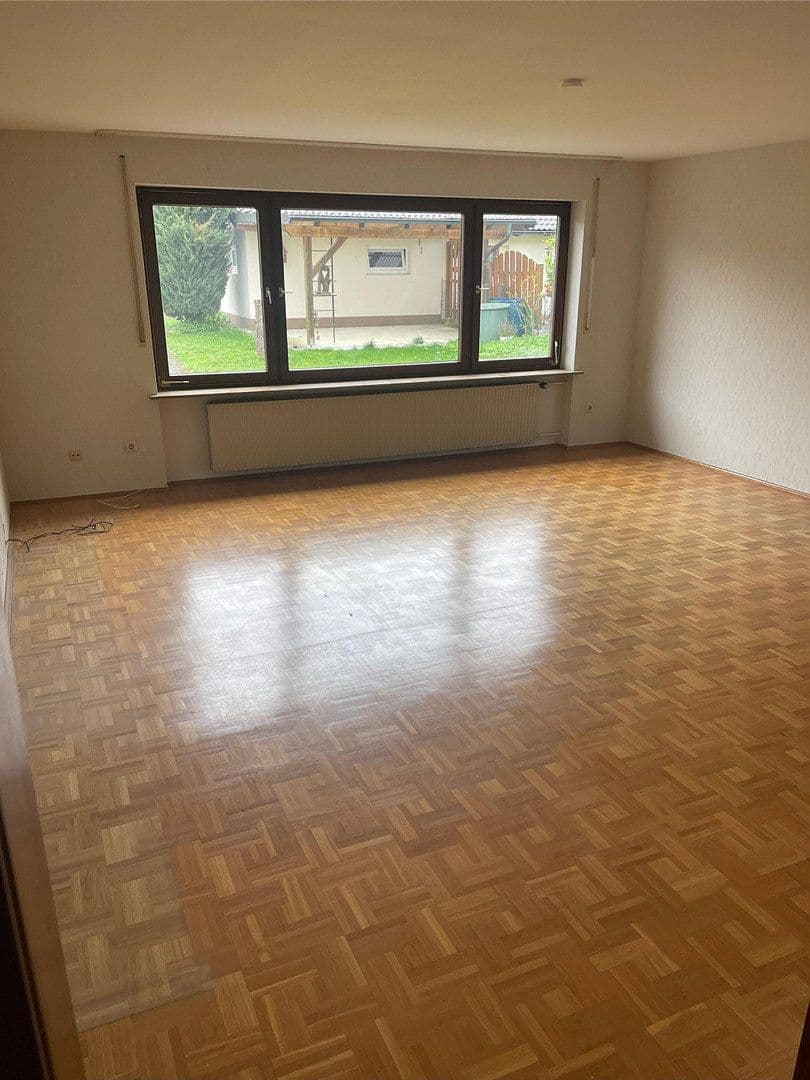 Prodej domu 152 m², pozemek 357 m², Crailsheim, Bádensko-Württembersko Prodej domu 152 m², pozemek 357 m², Crailsheim, Bádensko-Württembersko