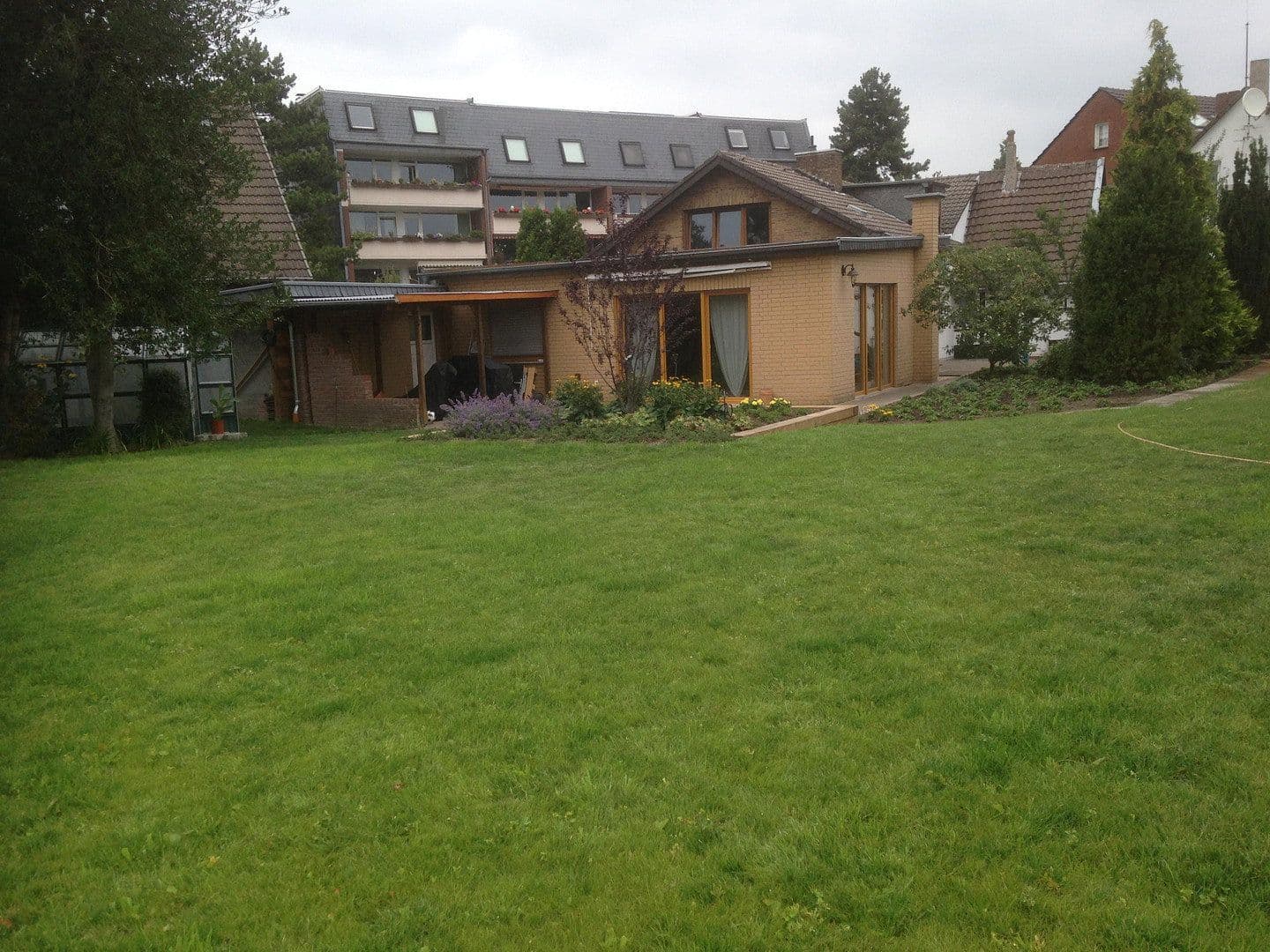 Pronájem domu 151 m², pozemek 1.500 m², Hülsenbergweg 58, Ratingen, Severní Porýní-Vestfálsko Pronájem domu 151 m², pozemek 1.500 m², Hülsenbergweg 58, Ratingen, Severní Porýní-Vestfálsko