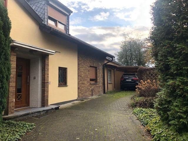 Pronájem domu 151 m², pozemek 1.500 m², Hülsenbergweg 58, Ratingen, Severní Porýní-Vestfálsko Pronájem domu 151 m², pozemek 1.500 m², Hülsenbergweg 58, Ratingen, Severní Porýní-Vestfálsko