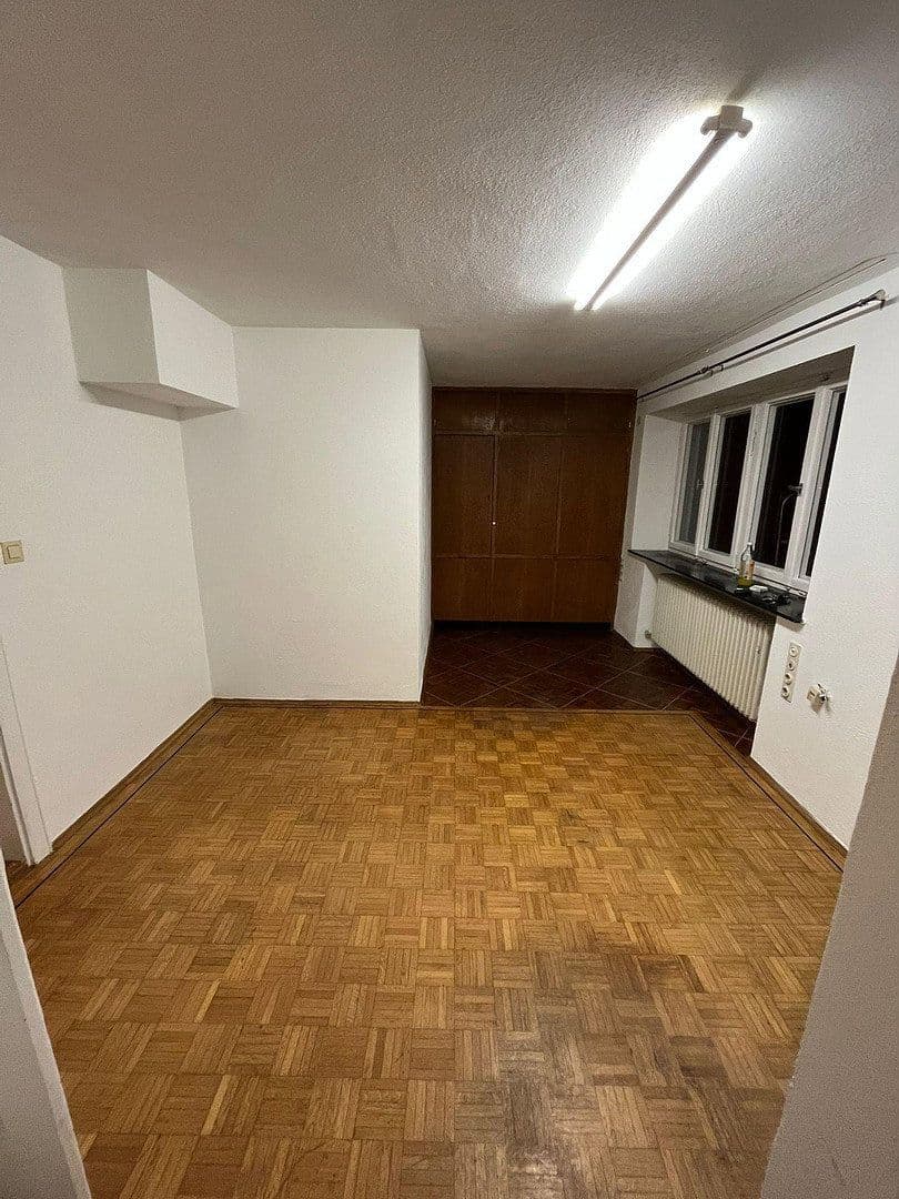 Pronájem bytu 5+1 130 m², Neue Bergstraße 23, Landshut, Bavorsko Pronájem bytu 5+1 130 m², Neue Bergstraße 23, Landshut, Bavorsko
