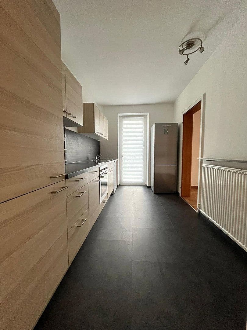 Pronájem bytu 5+1 130 m², Neue Bergstraße 23, Landshut, Bavorsko Pronájem bytu 5+1 130 m², Neue Bergstraße 23, Landshut, Bavorsko
